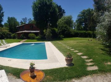 Quinta vacacional · 172m² · 3 Dormitorios · 3 Cocheras · Venta Casa Quinta 4 Amb. C/pileta La Lonja Pilar