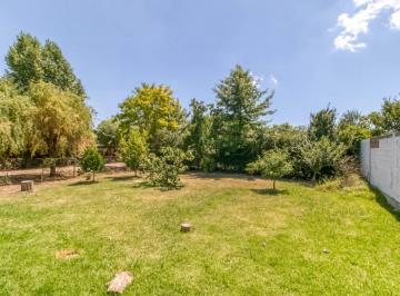 Casa · 110m² · 3 Ambientes · 2 Cocheras · Casas en Venta en La Plata, 2 Dorm. y Parque