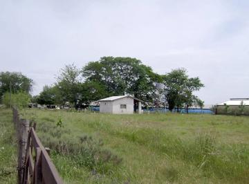 Quinta vacacional · 54m² · 2 Dormitorios · 1 Cochera · Campo en Venta San Andres de Giles