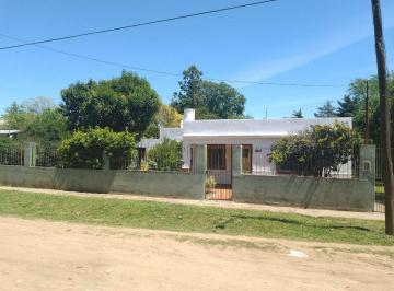 Casa · 139m² · 4 Ambientes · Casa en Venta Mariano Acosta