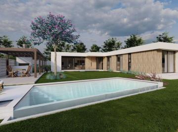 Casa · 140m² · 4 Ambientes · 1 Cochera · Venta Casa 4 Ambientes en La Alameda Lote 184