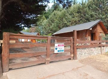 Casa · 190m² · 8 Ambientes · Esquel, Barrio Villa Ayelén - 2 Cabañas + Quincho