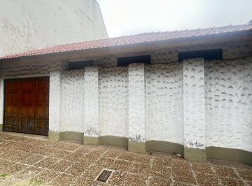 Casa · 250m² · 3 Ambientes · 4 Cocheras · Venta Casa. 3 Amb, (Ex Taller, Quincho) Lote 300 M.250 Edif.