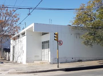 Local comercial · 185m² · Local - San Vicente
