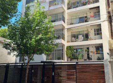 Departamento de 4 ambientes, Vicente López · Hermoso Depto. en Duplex, 4 Amb. Techos Madera a La Vista. Luminoso, Bcón Corrido
