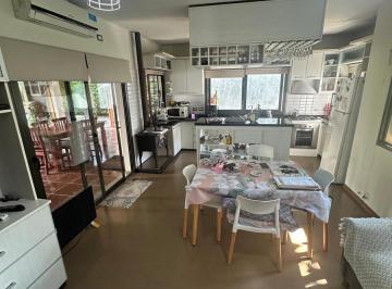 Casa · 217m² · 7 Ambientes · 2 Cocheras · Casa en Venta Valle del Golf Malagueño 3 Dorm.