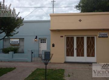 Casa de 5 ambientes, Ranchos · Casa de 154 m². Sobre Av Campomar. Ranchos. Gral Paz. Retasado