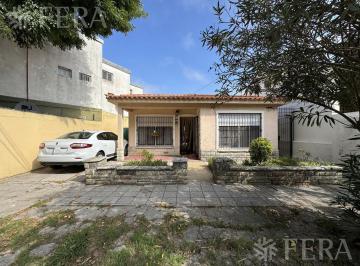 Casa · 117m² · 7 Ambientes · 1 Cochera · Venta en Block de 3 Unidades Funcionales con Cochera en Santa Teresita