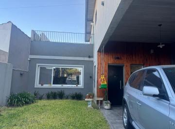 Casa · 180m² · 5 Ambientes · 6 Cocheras · Casa en Venta Ituzaingó Norte
