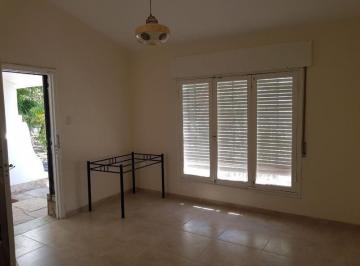 Casa de 6 ambientes, Córdoba · Alquiler Casa 3 Dorm. Cerca del Hospital Privado