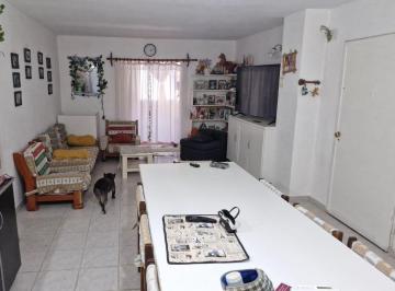 Departamento · 96m² · 6 Ambientes · Departamento en B° La Paz Cipolletti