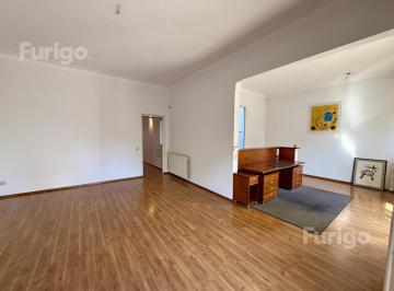 a · Casa en Venta de 3 Dorm. en Cochabamba Al 300