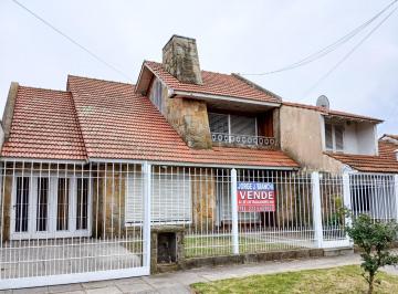 Casa de 5 ambientes, Mar del Plata · Chalet en Punta Mogotes