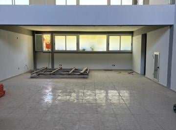 Local comercial · 168m² · Local Nuevo a Estrenar