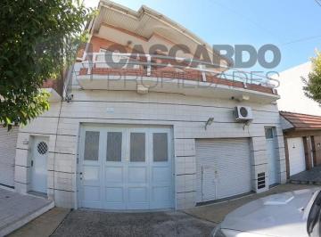 Casa de 5 ambientes, Lanús · Casa Ideal 2 Familias Más Galpón y Local. Apto Crédito Hipotecario.