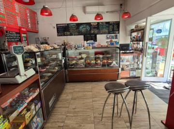Local comercial · 88m² · 1 Ambiente · Local Al Frente en Centro Comercial de Banfield Este