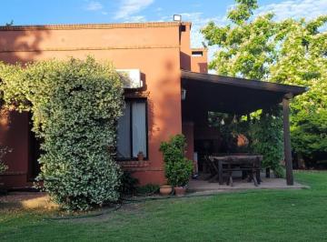 Casa · 100m² · 3 Ambientes · 6 Cocheras · Casa en Alquiler en Santa Catalina, Open Door - 3 Ambientes