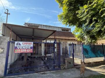 Casa · 120m² · 4 Ambientes · 1 Cochera · Casa en Venta Tres Dorm.