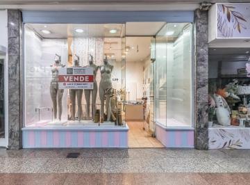 Local comercial · 40m² · 1 Ambiente · Local en Venta en Galería París - Caballito - Excelente Ubicación - con Renta