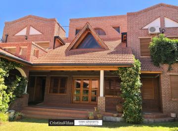 Casa de 6 ambientes, Neuquén · En Alquiler Casa Nivel Gerencial 3 Dorm Zona Santa Genoveva Nqn