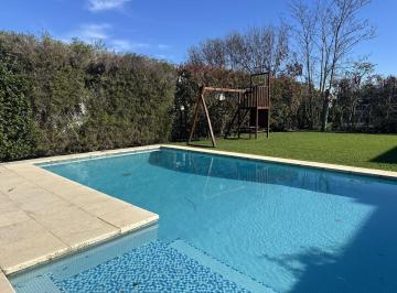 Casa · 224m² · 9 Ambientes · 3 Cocheras · Casa en Talar del Lago II