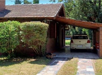 Casa de 3 ambientes, Ezeiza · Casa Tres Ambientes con Quincho y Pileta
