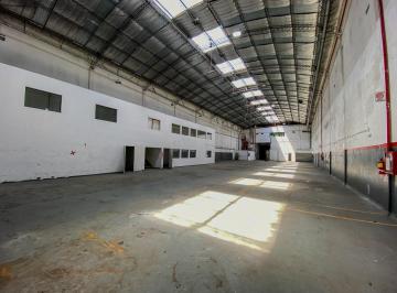 Bodega-Galpón · 1280m² · Depósito en Alquiler 1190 m² - Paternal