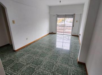Departamento de 3 ambientes, Avellaneda · Depto con Cochera en Alquiler Brandsen 5698 2do Piso Wilde
