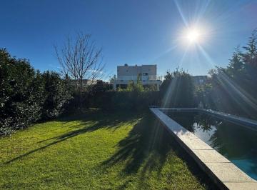 Casa · 90m² · 4 Ambientes · 2 Cocheras · Casa 4 Ambientes Laguna Azul Ezeiza Apto Credito