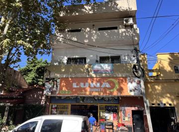 Local comercial · 708m² · Venta en Block, Local y Dos Departamentos