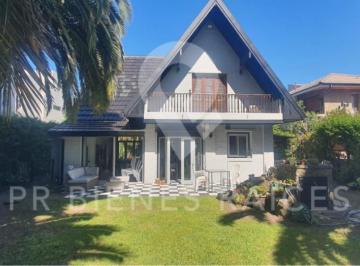 Casa · 230m² · 5 Ambientes · 1 Cochera · Terreno - El Sosiego