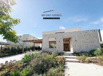Casa · 270m² · 6 Ambientes · 2 Cocheras · Casa en Venta El Canton Barrio Golf Vista Al Golf y Pileta.
