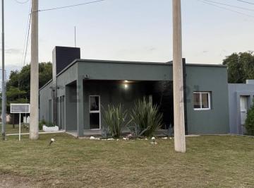 Casa · 120m² · 3 Ambientes · Casaen Villa Catalina 2 Dorm. Planta Baja