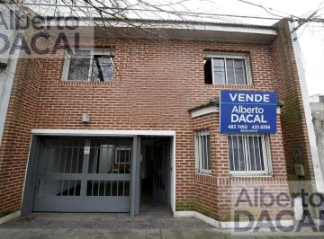 Casa · 266m² · 7 Ambientes · 2 Cocheras · Casa en Excelente Estado