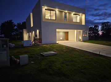 Casa de 5 ambientes, Berazategui · Casa en Venta en Puerto Nizuc a Estrenar (Proyecto 98)