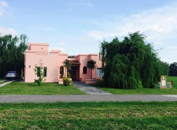 Casa de 5 ambientes, Pilar · Casa en Alquiler en Casuarinas del Pilar, Zelaya, Pilar