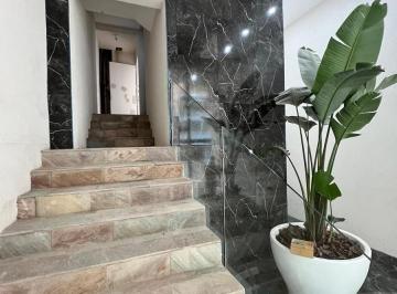 Departamento · 71m² · 3 Ambientes · Venta 3 Amb. 75 m C/ Cochera, Frente, Lanús. Iberlucea 2922.