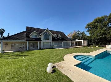 Casa · 333m² · 5 Ambientes · 6 Cocheras · Hermosa Casa en Venta en San Diego