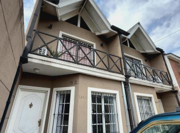 PH · 106m² · 4 Ambientes · 1 Cochera · Tríplex en Venta Morón Sur - Tres Dorm., Cochera y Patio