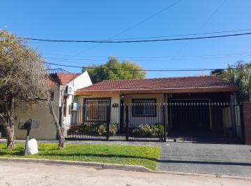 Casa de 5 ambientes, Morón · Alquiler: Chalet en Castelar Norte