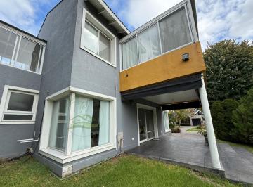 Casa de 5 ambientes, Berazategui · Casa en Venta en Fincas de Iraola I