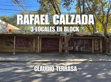 Local comercial · 238m² · Tres Locales en Block en Venta en R. Calzada