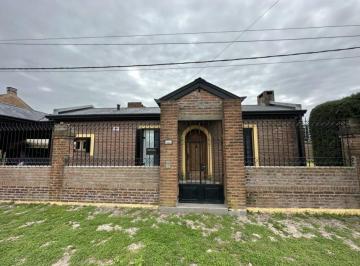 Casa de 3 ambientes, La Plata · Gran Casa de 150 m². 461 19 y 20. City Bell. La Plata