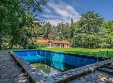 Casa · 241m² · 7 Ambientes · 2 Cocheras · Venta Casa Quinta en General Rodriguez 5400 m² Ideal Emprendimiento