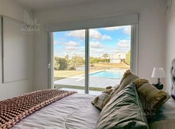 Casa · 230m² · 6 Ambientes · 2 Cocheras · Venta Casa de 6 Ambientes a La Laguna San Benito