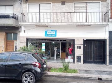 Departamento de 3 ambientes, Tres de Febrero · Dueño Alquila Amplio Depto 3 Amb Luminoso X Esc con Balcón a La Calle