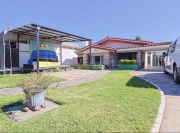 Casa · 468m² · 6 Ambientes · 1 Cochera · Alquiler Casa Atlantida 5 Dorm. 4 Baños Piscina