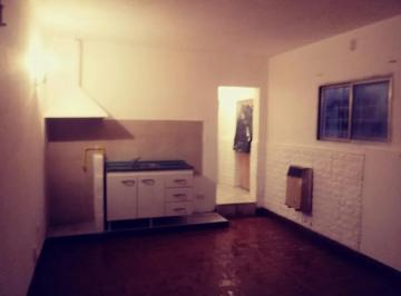 Casa · 70m² · 3 Ambientes · Casa y Monoambiente en Venta en Merlo