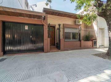 Casa · 122m² · 3 Ambientes · 1 Cochera · Casa3 Amb C/ Dpto 2amb Lote de 8,66x20 Parque Cha