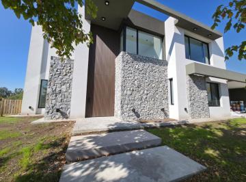 Casa · 280m² · 5 Ambientes · 2 Cocheras · Casa en La Reserva Cardales